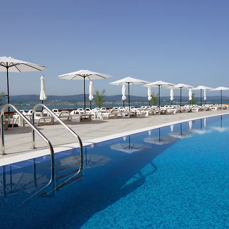 Paradiso Ξενοδοχείο με διαμερίσματα Νεσέμπαρ
