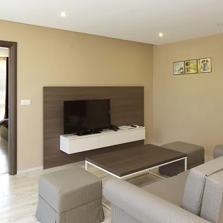 Paradiso Lägenhetshotell 4*