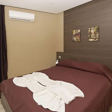 Paradiso 4* Νεσέμπαρ
