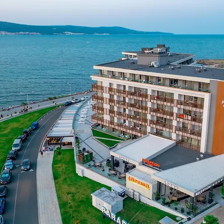 Paradiso Lägenhetshotell 4*