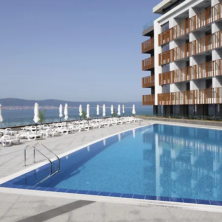 Paradiso 4* 네세부르