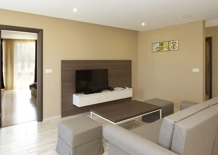 Paradiso Apartmanhotel 4*